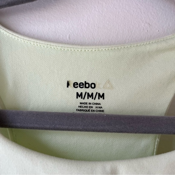 Reebok green Tank Top built in sports bra workout gym exercise women’s medium - Picture 3 of 10